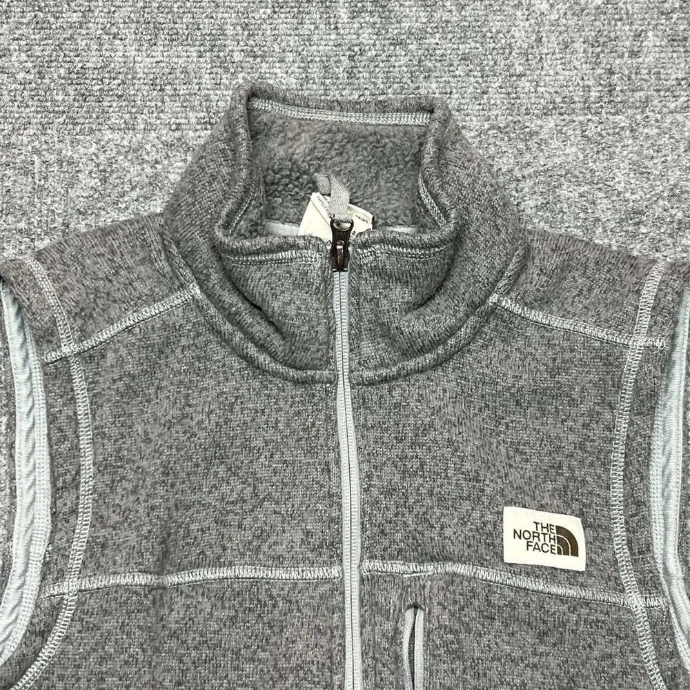 The North Face Vest Mens Small Gray Fleece Full Zip Outdoor Hiking NF0A3YR9